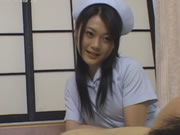 日本小巧乳房護士中島京子強制口交 日本無碼